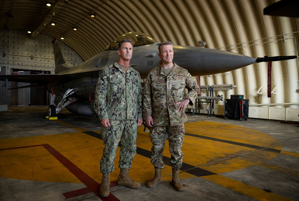 CJCS Meets with Service Members