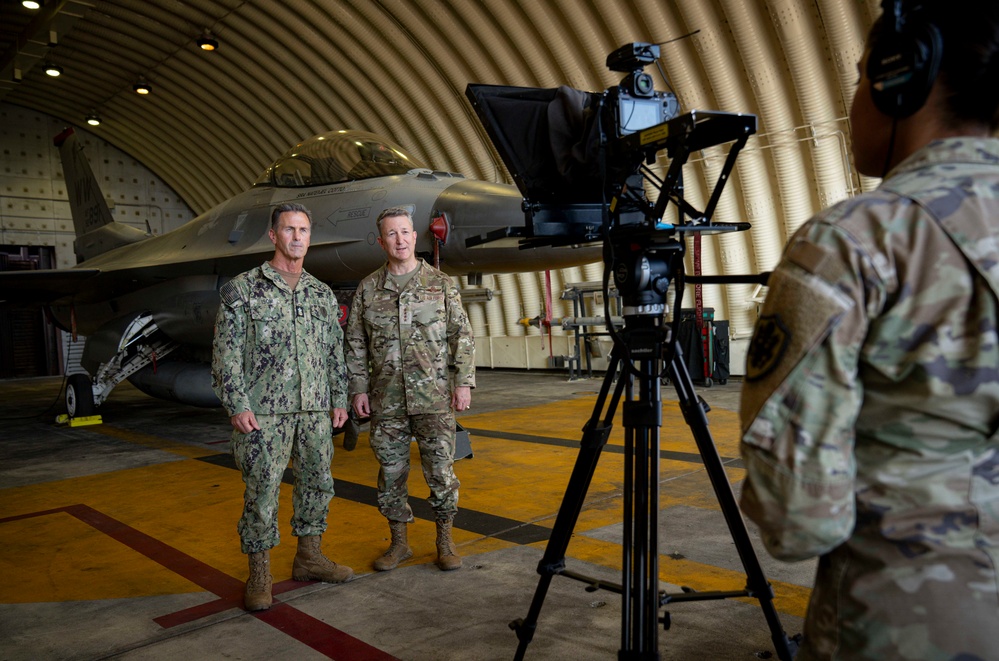 CJCS Meets with Service Members