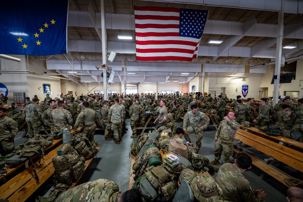 U.S. Soldiers depart in support of exercise Talisman Sabre