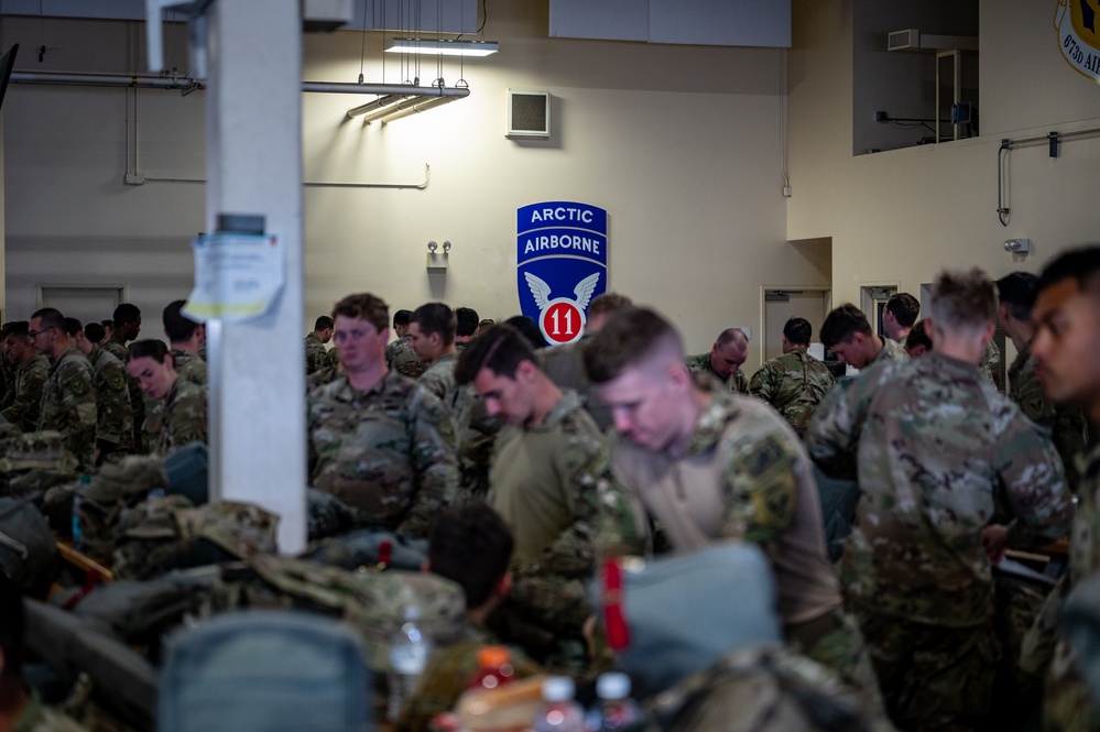 U.S. Soldiers depart in support of exercise Talisman Sabre