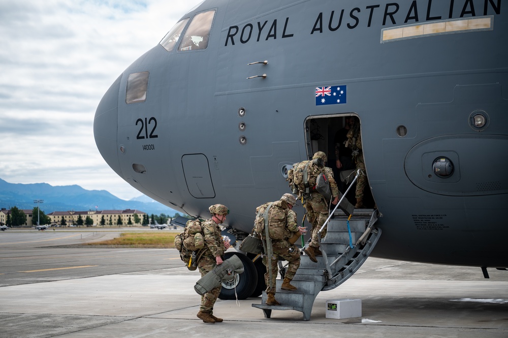U.S. Soldiers depart in support of exercise Talisman Sabre