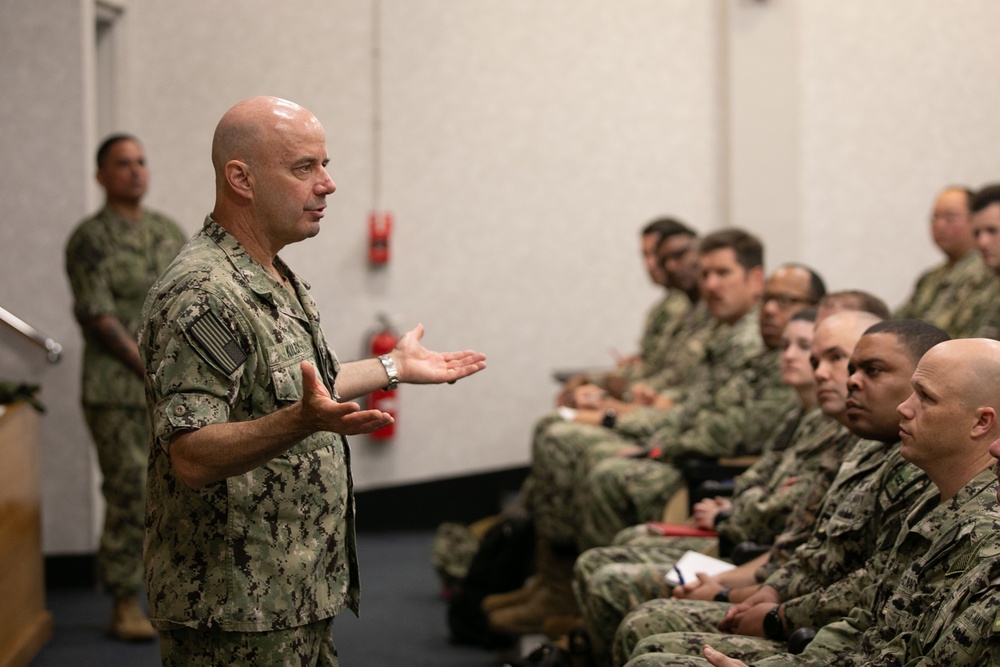 VCNO Visits Sailors in Naval Station Newport