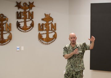 VCNO Visits Sailors in Naval Station Newport