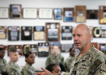 VCNO Visits Sailors in Naval Station Newport