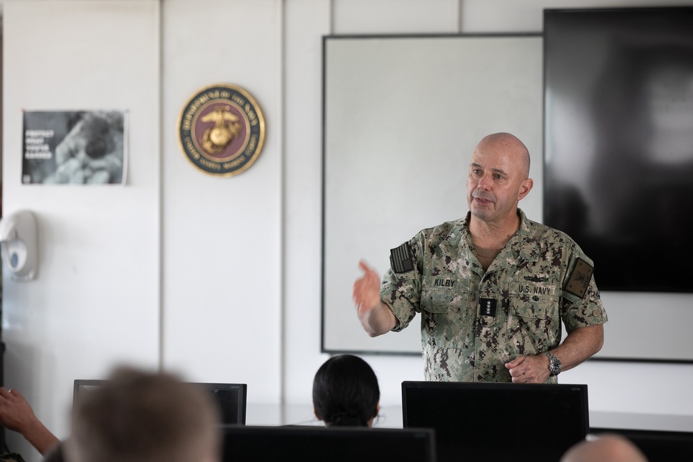 VCNO Visits Sailors in Naval Station Newport
