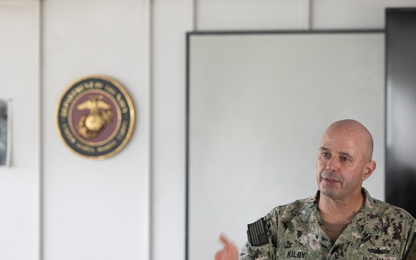 VCNO Visits Sailors in Naval Station Newport