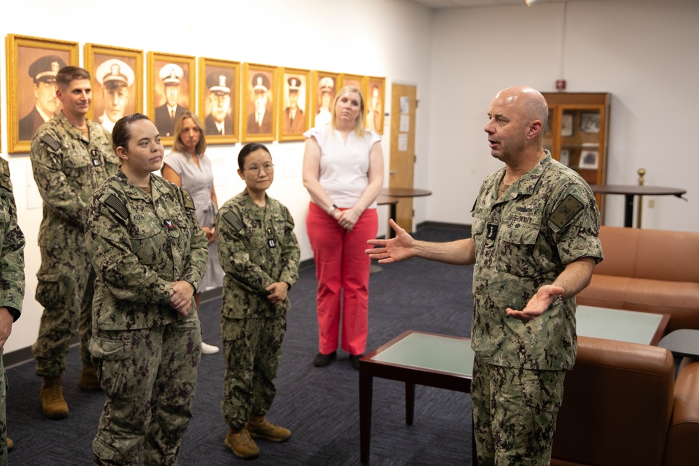 VCNO Visits Sailors in Naval Station Newport