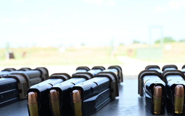 Kansas Army National Guard Leadership Qualify at the M17 Range