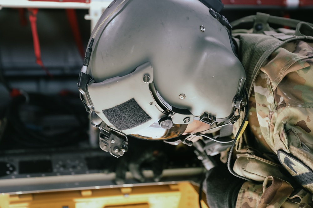 1st Air Cavalry Brigade Commander takes flight