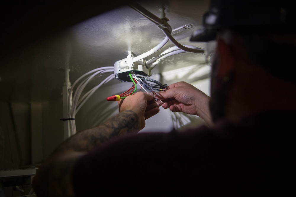 Ronald Reagan Sailors Conduct Maintenance