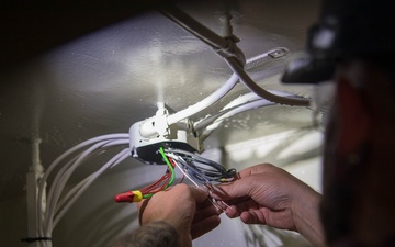 Ronald Reagan Sailors Conduct Maintenance
