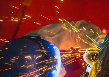 Contractors Overhaul Space Aboard Ronald Reagan