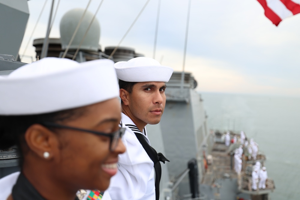 USS DONALD COOK Sea &amp; Anchor Inbound Boston