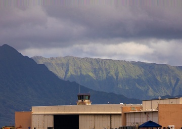 Paddles Up! Kaupiko Canoe Regatta makes waves July 13 at MCBH Hawaii