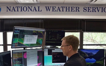 NOAA meteorologist and Navy Personnel Discuss Hurricane Season, Emphasize Disaster Preparation