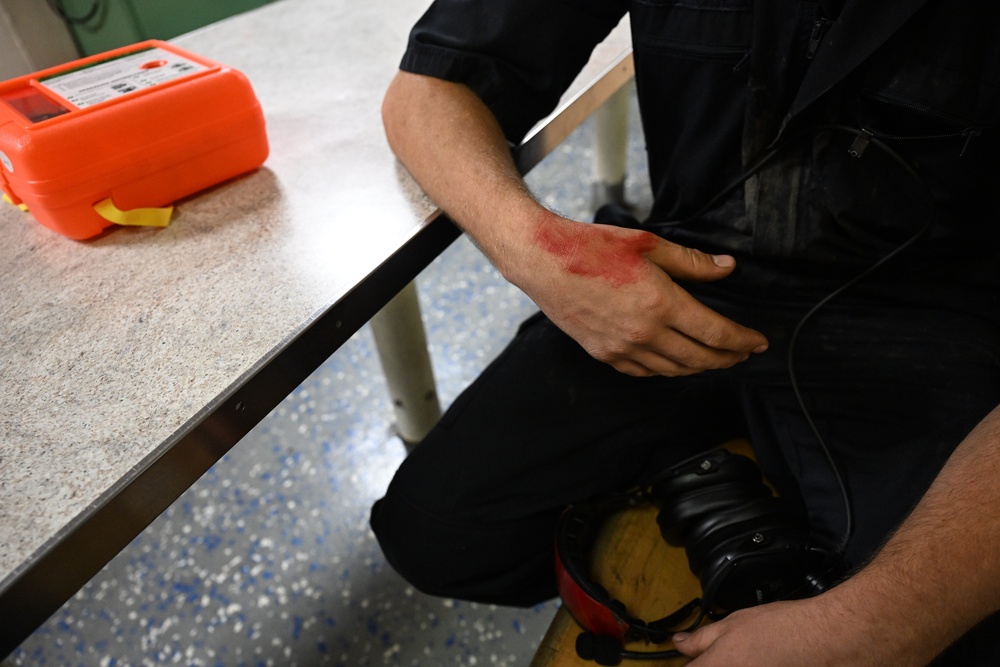 Legend-class USCGC Stratton (WMSL 752) crew members conduct training at sea