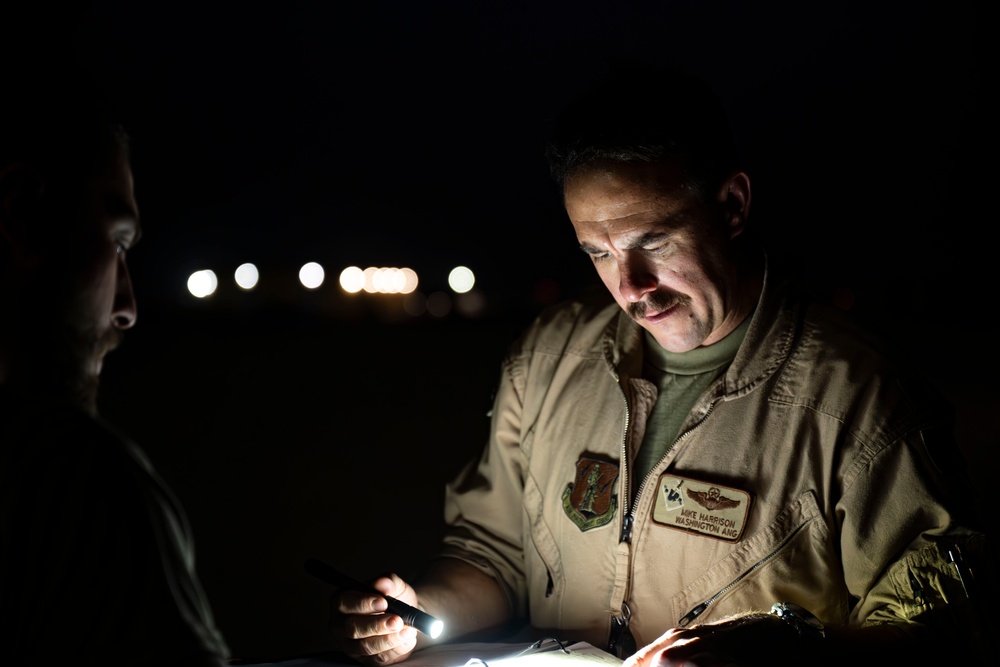 Stratotankers refuel multiple aircraft in support of Operation Inherent Resolve