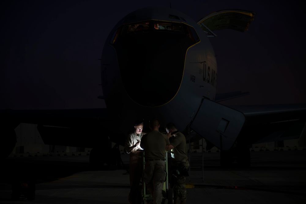 Stratotankers refuel multiple aircraft in support of Operation Inherent Resolve