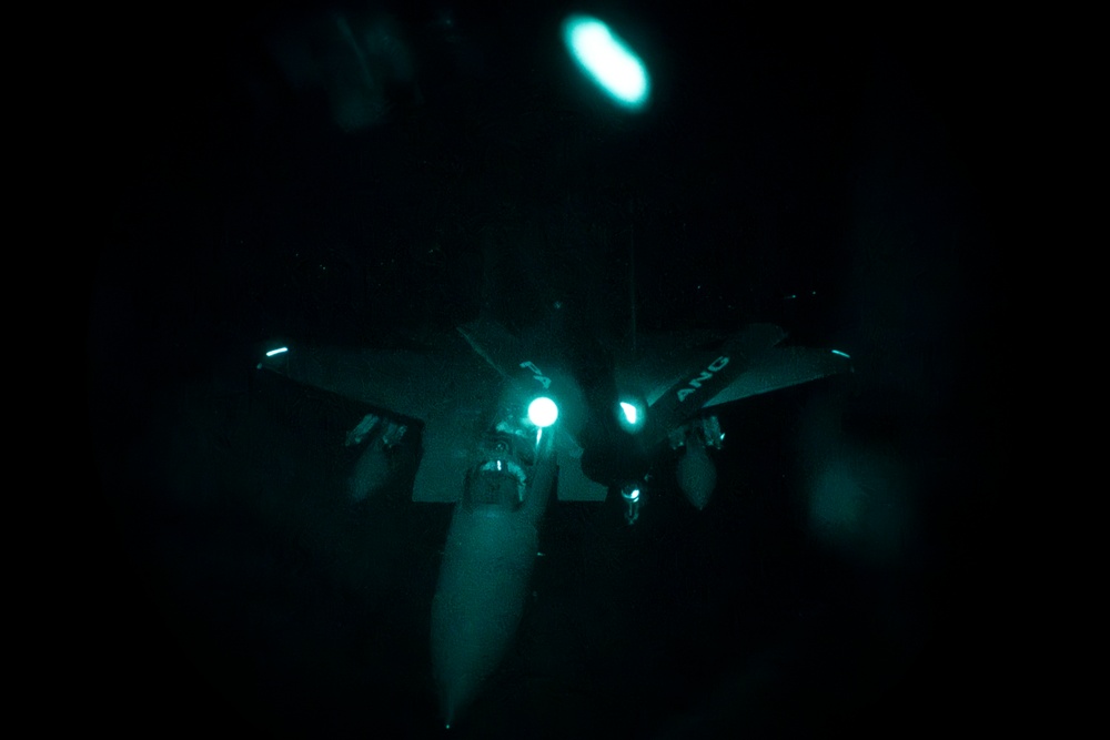 Stratotankers refuel multiple aircraft in support of Operation Inherent Resolve