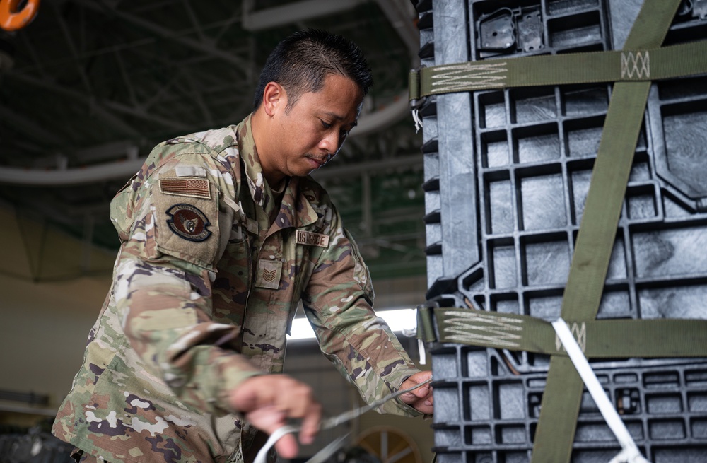 REFORPAC 2025: 374 LRS prepares cargo bundles for airdrop operations