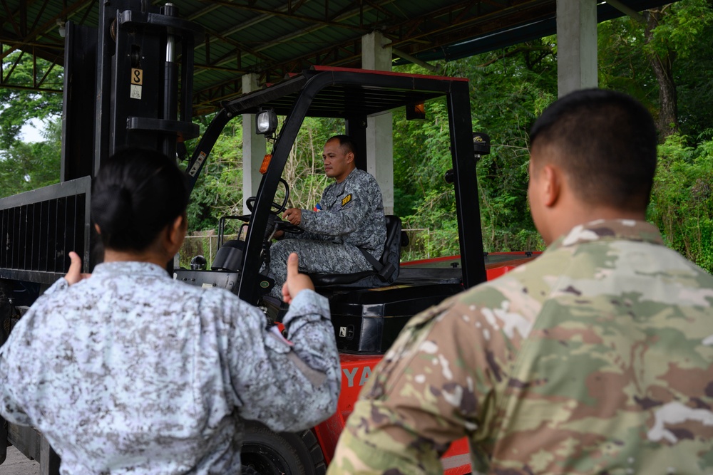 U.S. and Philippine Air Forces share materiel management expertise at Cope Thunder 25-2