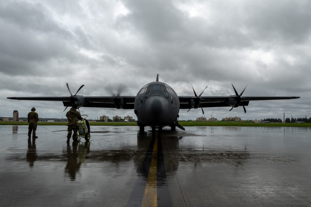 The U.S. Air Force delivers fuel to U.S. Marines