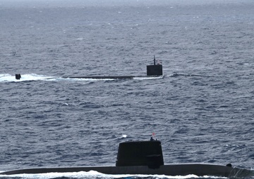 USS Santa Fe (SSN 763) and JMSDF submarine conduct a bilateral exercise