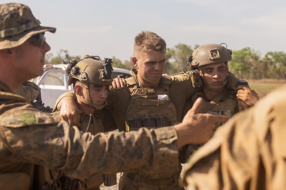 Talisman Sabre 25: 3rd Bn., 11th Marines, MRF-D 25.3, and 103 Battery, 8/12th Regiment conduct Bilateral Gunline Fire with M777 Howitzers