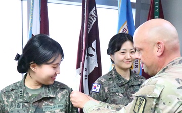 ROK Exchange Program Patching Ceremony