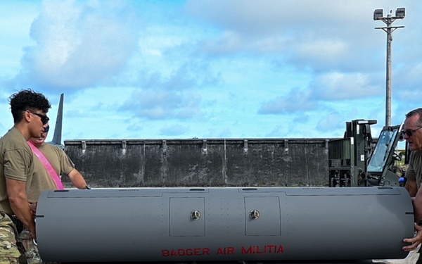 11th AXMS, 187th AMXS set up lighting protection system and travel pods