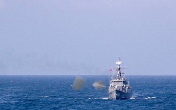 U.S. Navy, Royal Thai Navy Conduct Gunnery Exercise