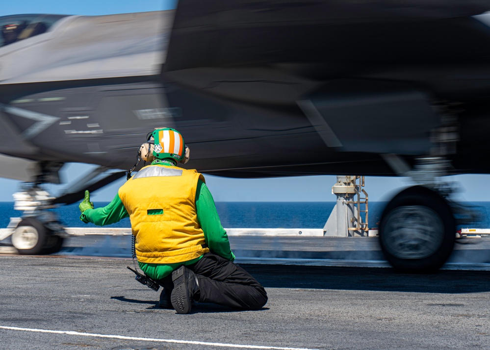 George Washington Conducts Flight Operations