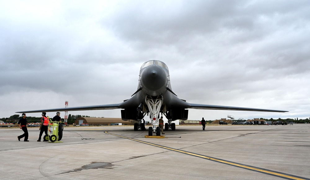 U.S. Air Force B-1B Lancer arrives at RAF Fairford to support RIAT 2025