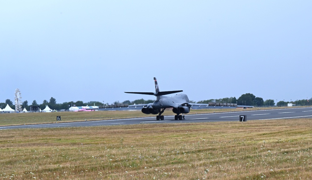 U.S. Air Force B-1B Lancer arrives at RAF Fairford to support RIAT 2025