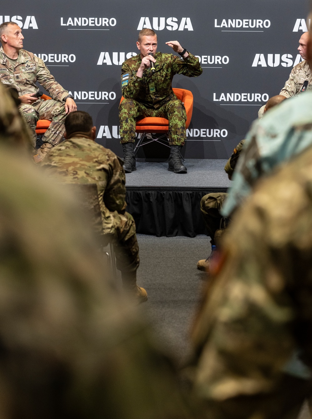 NCOs at LANDEURO Stress Back-to-Basics Leadership on NATO’s Eastern Flank