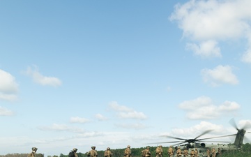22nd MEU(SOC) | Lima Co. Amphibious Assault During COMPTUEX