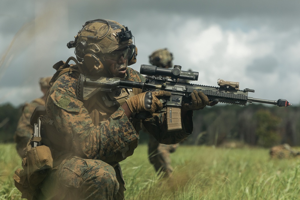 22nd MEU(SOC) | Lima Co. Amphibious Assault During COMPTUEX