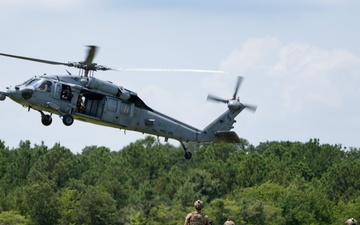 U.S. Navy SEALs, HSC-7, HSC-28 Conduct Cast and Recovery and Helo Familiarization Training