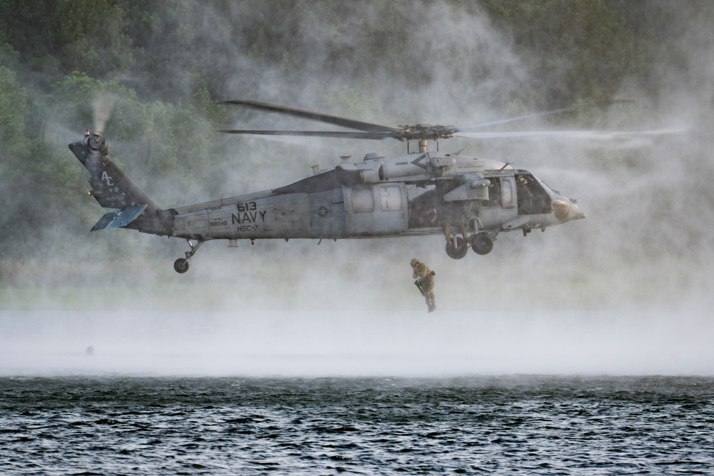 U.S. Navy SEALs, HSC-7, HSC-28 Conduct Cast and Recovery and Helo Familiarization Training