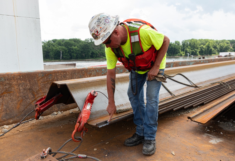 Lock and Dam 22 Launches Fish Ladder to Improve Migration Pathways