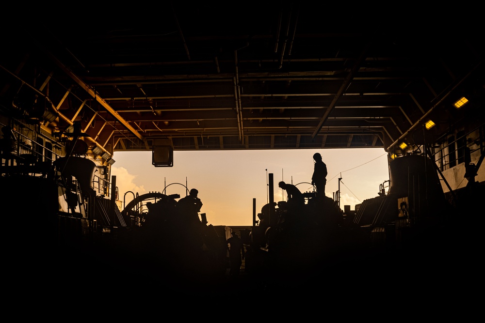 22nd MEU(SOC) | 2nd LAR Conducts Amphibious Assault During COMPTUEX