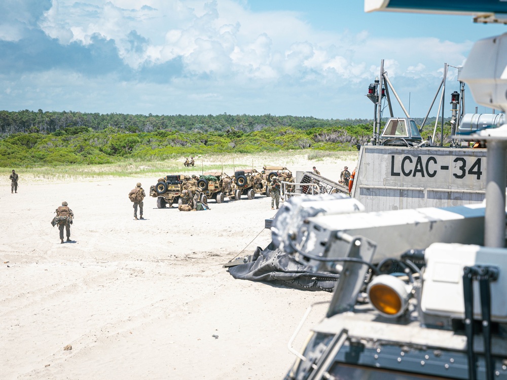 22nd MEU(SOC) | LAR Conducts Amphibious Assault During COMPTUEX