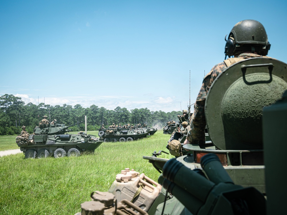22nd MEU(SOC) | LAR Conducts Amphibious Assault During COMPTUEX