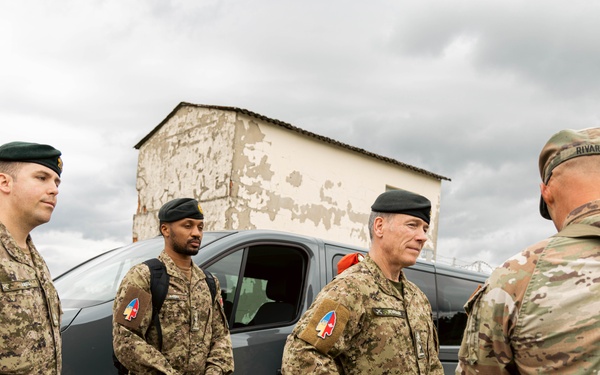 Canadian Brig. Gen. Patrick Robichaud Observes Training with Lt. Col. Kenneth Rivard