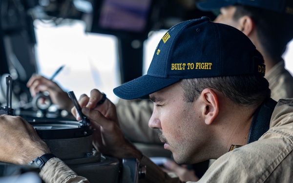 USS Mahan (DDG 72) Transits the Strait of Gibraltar