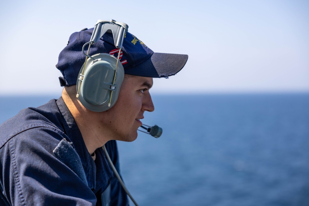 USS Mahan (DDG 72) Transits the Strait of Gibraltar
