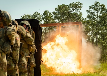 1222nd Engineer Company conducts claymore and linear charge detonation