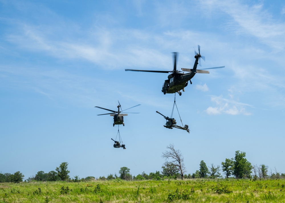 Arkansas Arty Sling Loads At Fort Chaffee