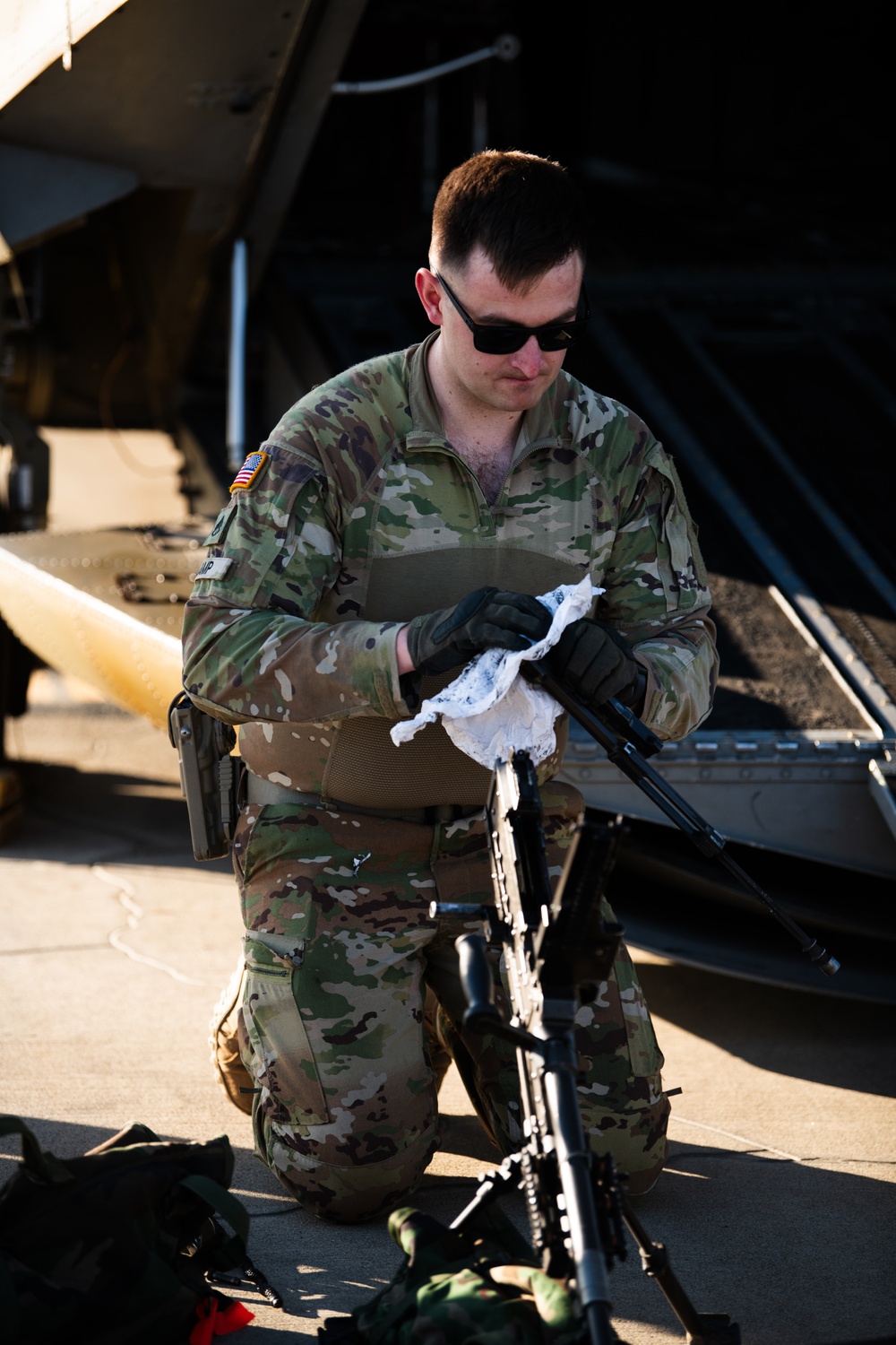 Washington National Guard Ch-47s certify on nighttime gunnery