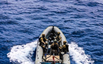 U.S. Coast Guard, USS Sampson conduct drug interdiction in Eastern Pacific